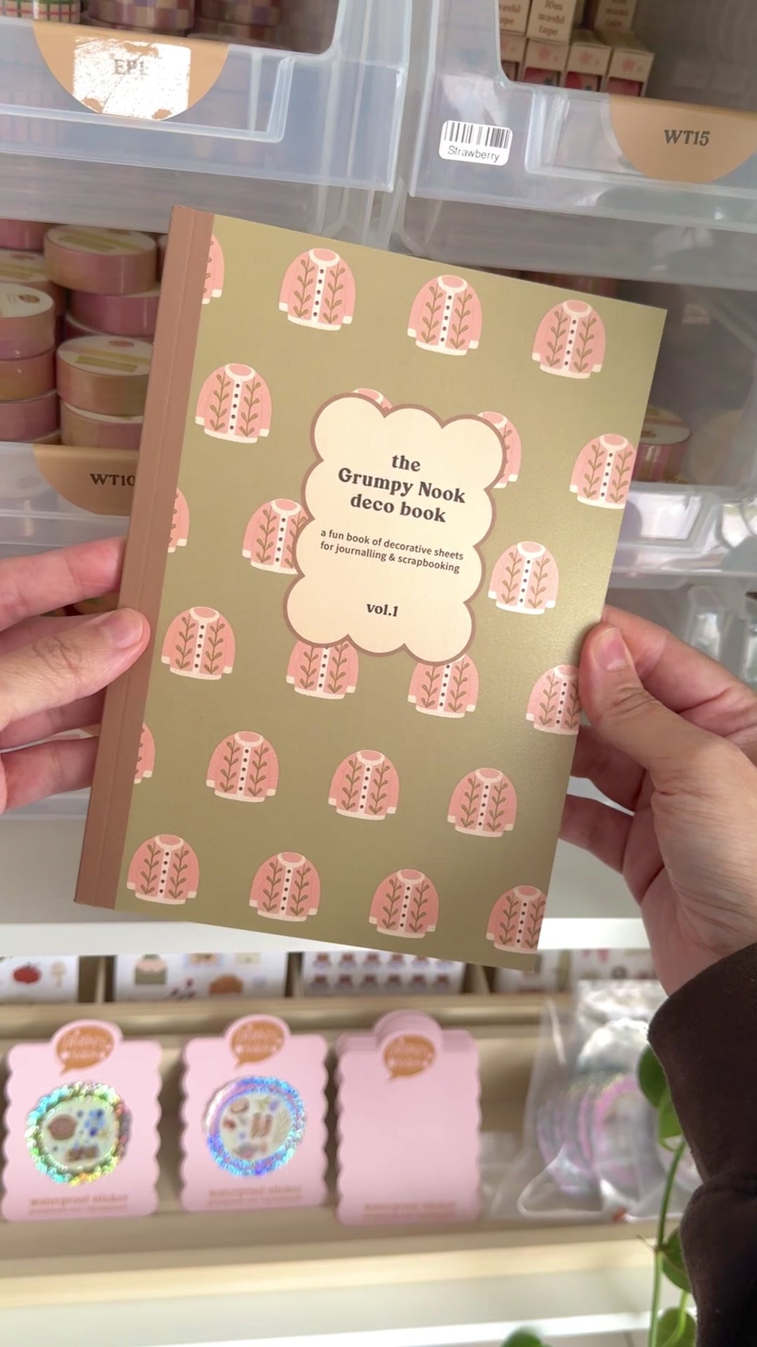 The Grumpy Nook Deco Book: Vol 1